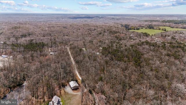 7621 RIVER RD, Fredericksburg, VA 22407