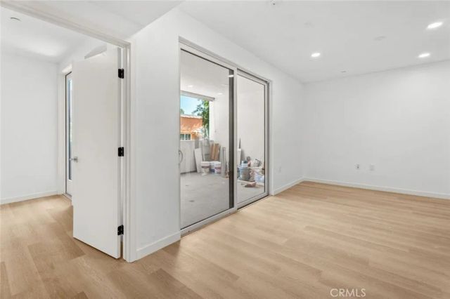 1233 Dunsmuir Avenue 205, Los Angeles, CA 90019