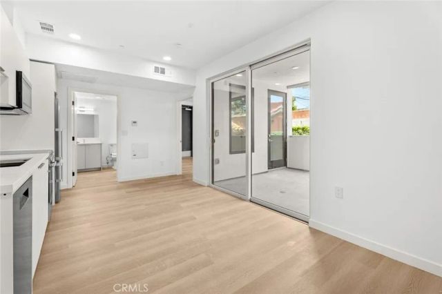 1233 Dunsmuir Avenue 205, Los Angeles, CA 90019