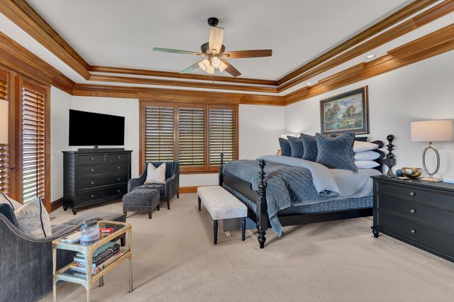 572 Eagle Shore Dr, Dover, TN 37058