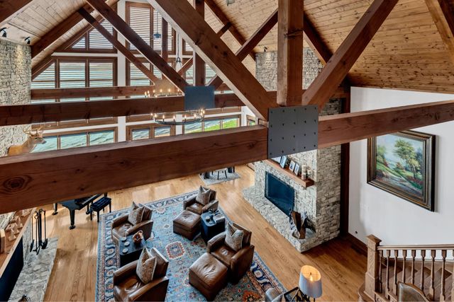 572 Eagle Shore Dr, Dover, TN 37058