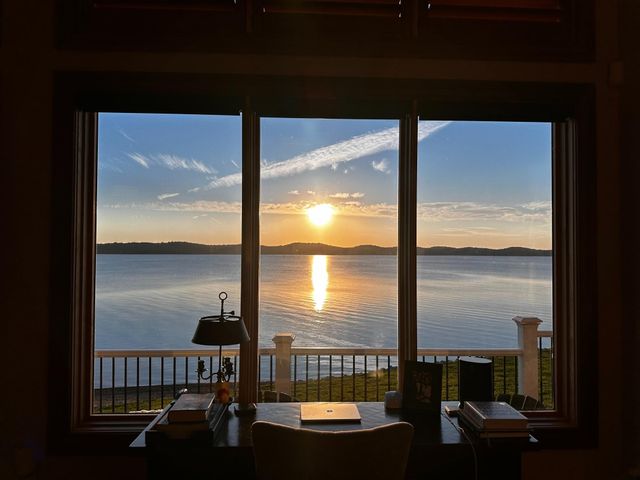 572 Eagle Shore Dr, Dover, TN 37058