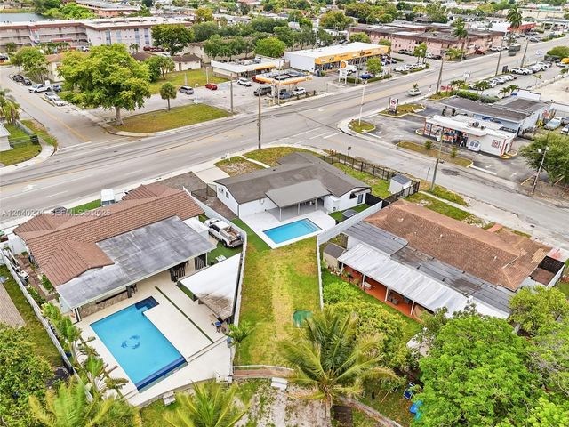 7200 W 12th Ave, Hialeah, FL 33014