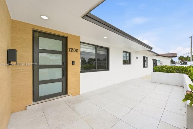 7200 W 12th Ave, Hialeah, FL 33014