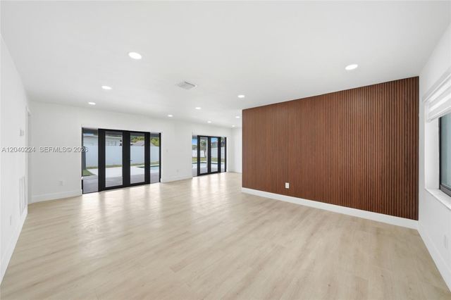 7200 W 12th Ave, Hialeah, FL 33014