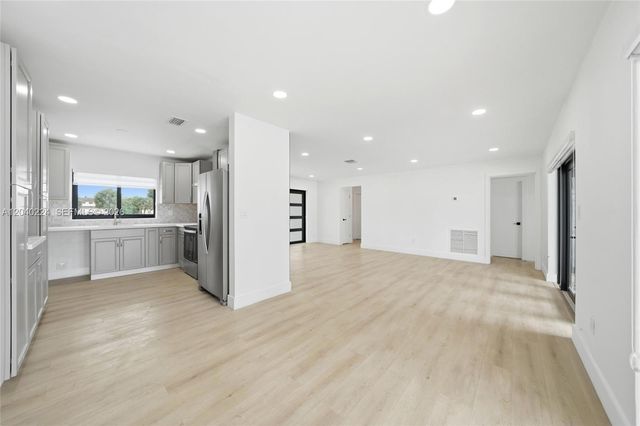 7200 W 12th Ave, Hialeah, FL 33014