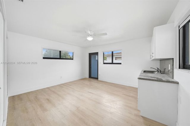 7200 W 12th Ave, Hialeah, FL 33014