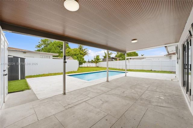 7200 W 12th Ave, Hialeah, FL 33014