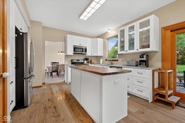 6758 Loretta Court, Avon, IN 46123