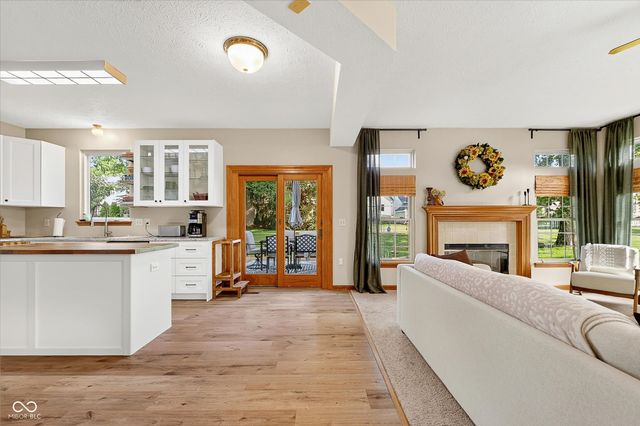 6758 Loretta Court, Avon, IN 46123