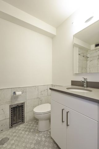 330 W Diversey Parkway 1806, Chicago, IL 60657