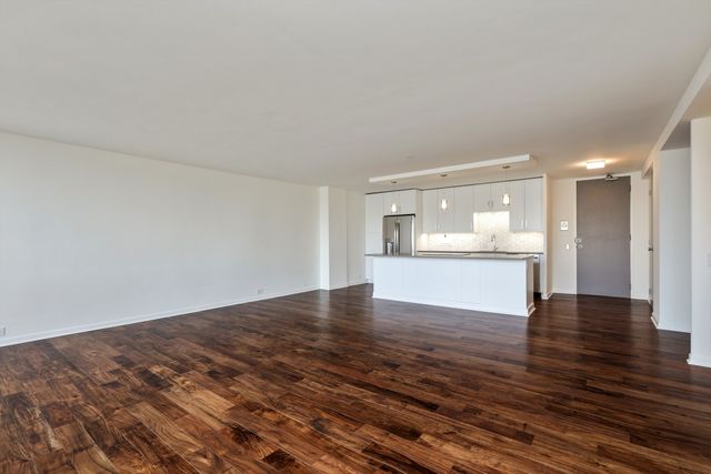 330 W Diversey Parkway 1806, Chicago, IL 60657