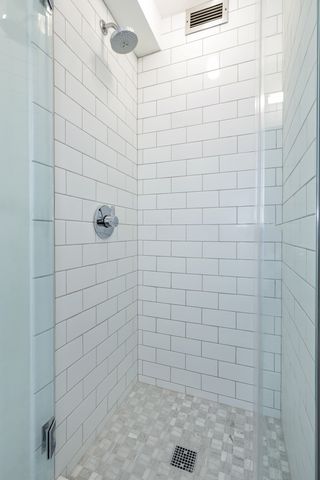 330 W Diversey Parkway 1806, Chicago, IL 60657