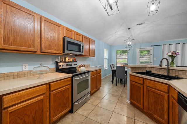 713 Green Acres Lane, Midlothian, TX 76065
