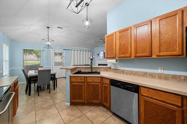 713 Green Acres Lane, Midlothian, TX 76065