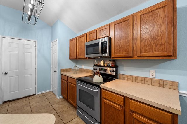 713 Green Acres Lane, Midlothian, TX 76065