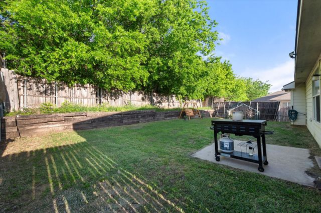 713 Green Acres Lane, Midlothian, TX 76065