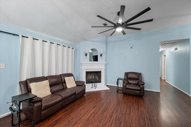 713 Green Acres Lane, Midlothian, TX 76065
