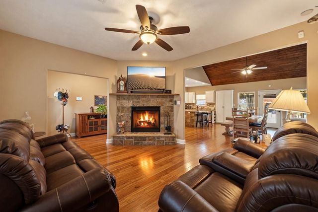 254 Chuckwagon, Livingston, TX 77351