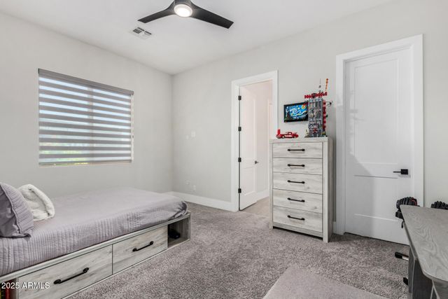 37233 N 11TH Avenue, Phoenix, AZ 85086