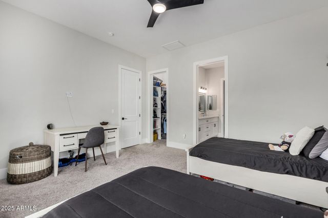 37233 N 11TH Avenue, Phoenix, AZ 85086