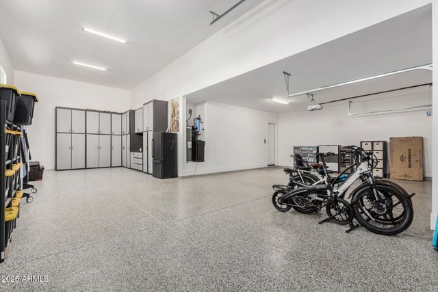 37233 N 11TH Avenue, Phoenix, AZ 85086