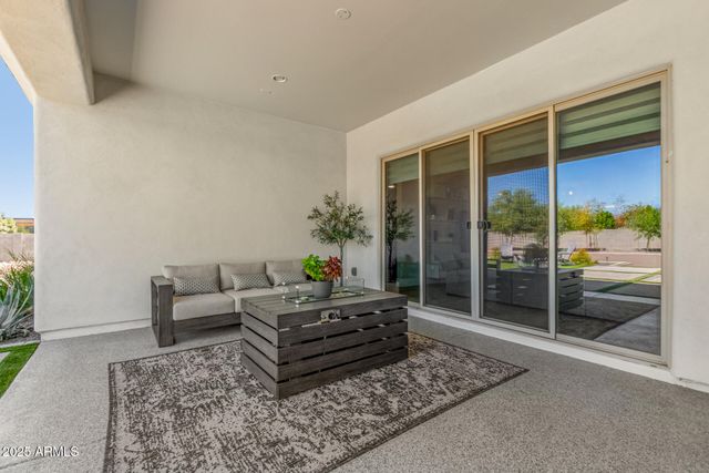 37233 N 11TH Avenue, Phoenix, AZ 85086