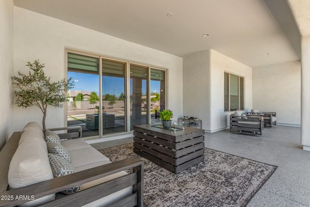 37233 N 11TH Avenue, Phoenix, AZ 85086