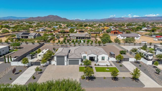 37233 N 11TH Avenue, Phoenix, AZ 85086