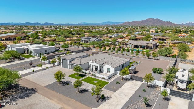 37233 N 11TH Avenue, Phoenix, AZ 85086