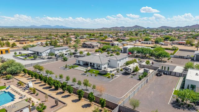 37233 N 11TH Avenue, Phoenix, AZ 85086