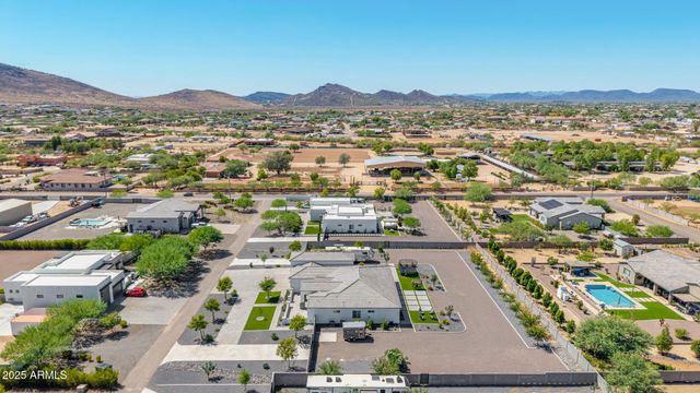37233 N 11TH Avenue, Phoenix, AZ 85086