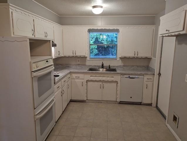 4205 N Nicklas Avenue, Oklahoma City, OK 73122