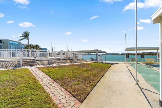 1898 SHORE DRIVE S 319, South Pasadena, FL 33707