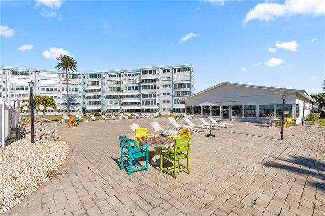 1898 SHORE DRIVE S 319, South Pasadena, FL 33707