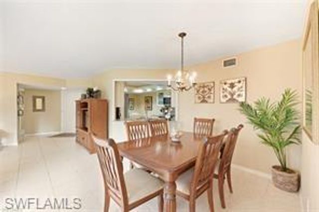 583 Beachwalk CIR 101, Naples, FL 34108