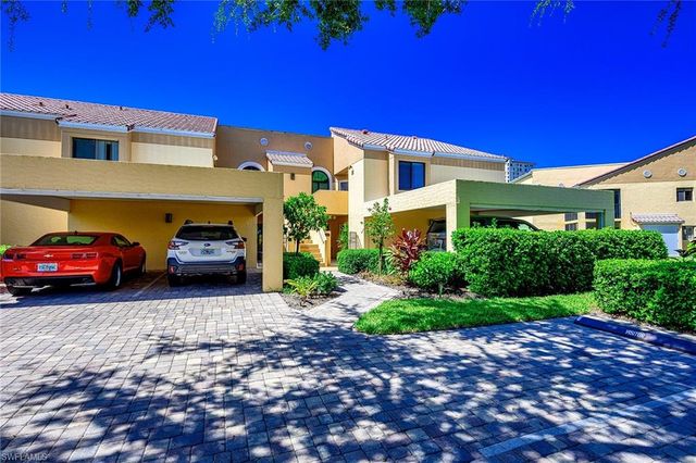 583 Beachwalk CIR 101, Naples, FL 34108
