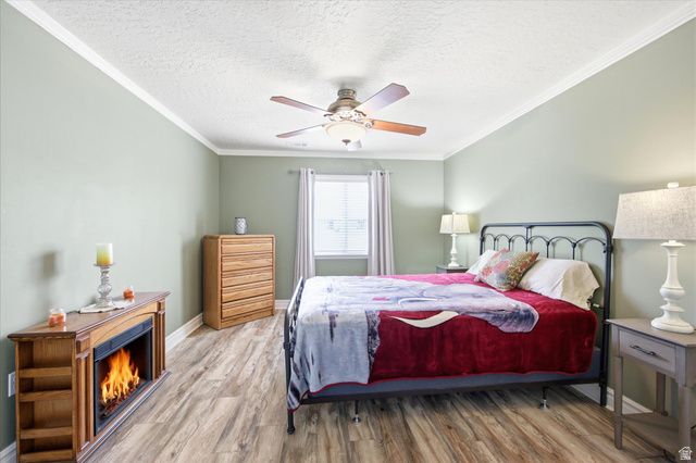 3139 N PELICAN DR, Farr West, UT 84404