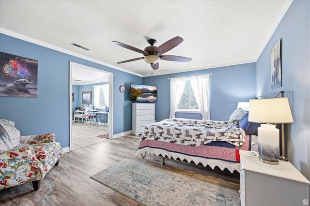 3139 N PELICAN DR, Farr West, UT 84404