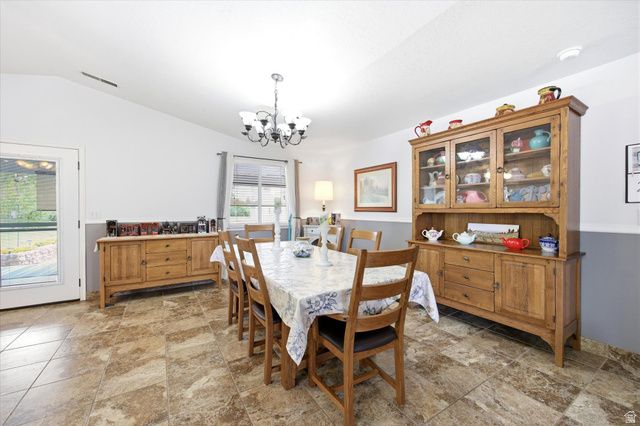 3139 N PELICAN DR, Farr West, UT 84404