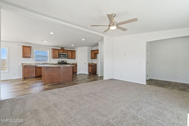 8260 Sycamore Street, Silver Springs, NV 89429