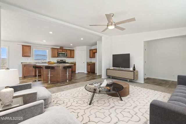 8260 Sycamore Street, Silver Springs, NV 89429