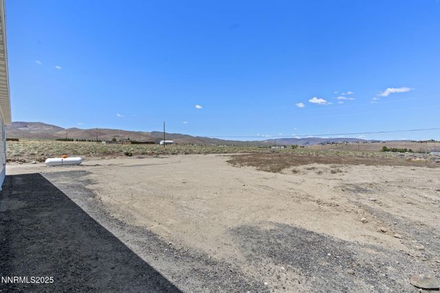 8260 Sycamore Street, Silver Springs, NV 89429