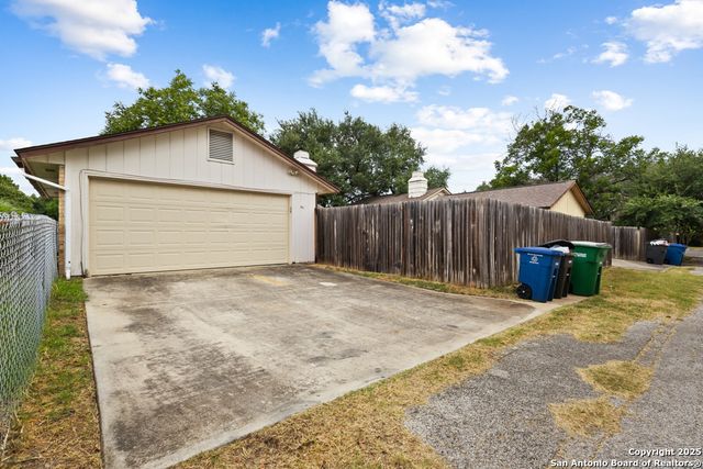 13778 George Rd, San Antonio, TX 78231