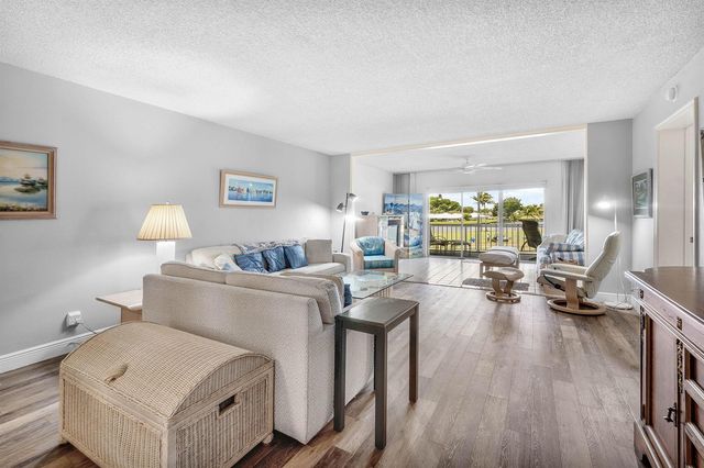 250 John F Kennedy Drive 204, Atlantis, FL 33462