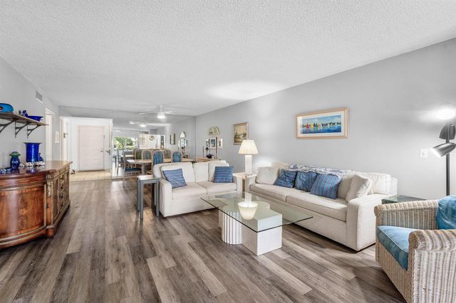 250 John F Kennedy Drive 204, Atlantis, FL 33462