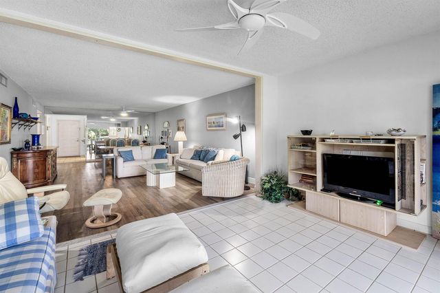 250 John F Kennedy Drive 204, Atlantis, FL 33462