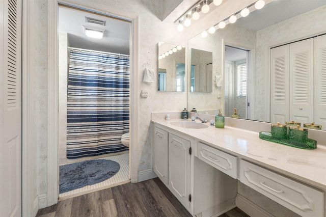 250 John F Kennedy Drive 204, Atlantis, FL 33462