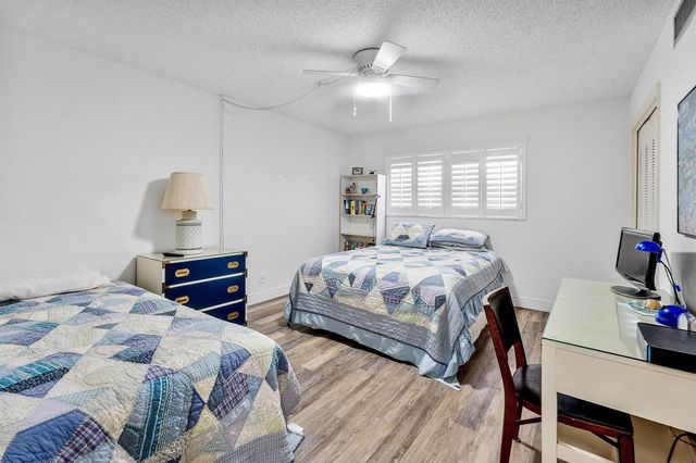 250 John F Kennedy Drive 204, Atlantis, FL 33462