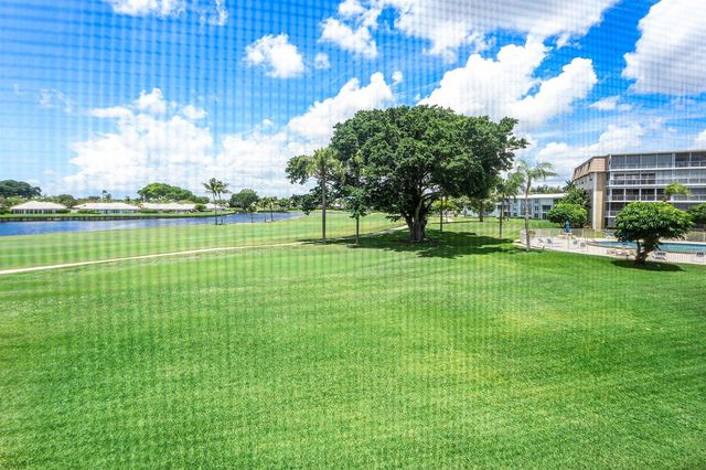 250 John F Kennedy Drive 204, Atlantis, FL 33462